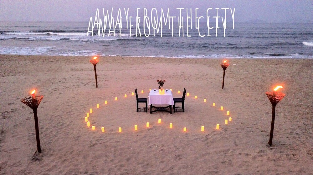 Couples Dining