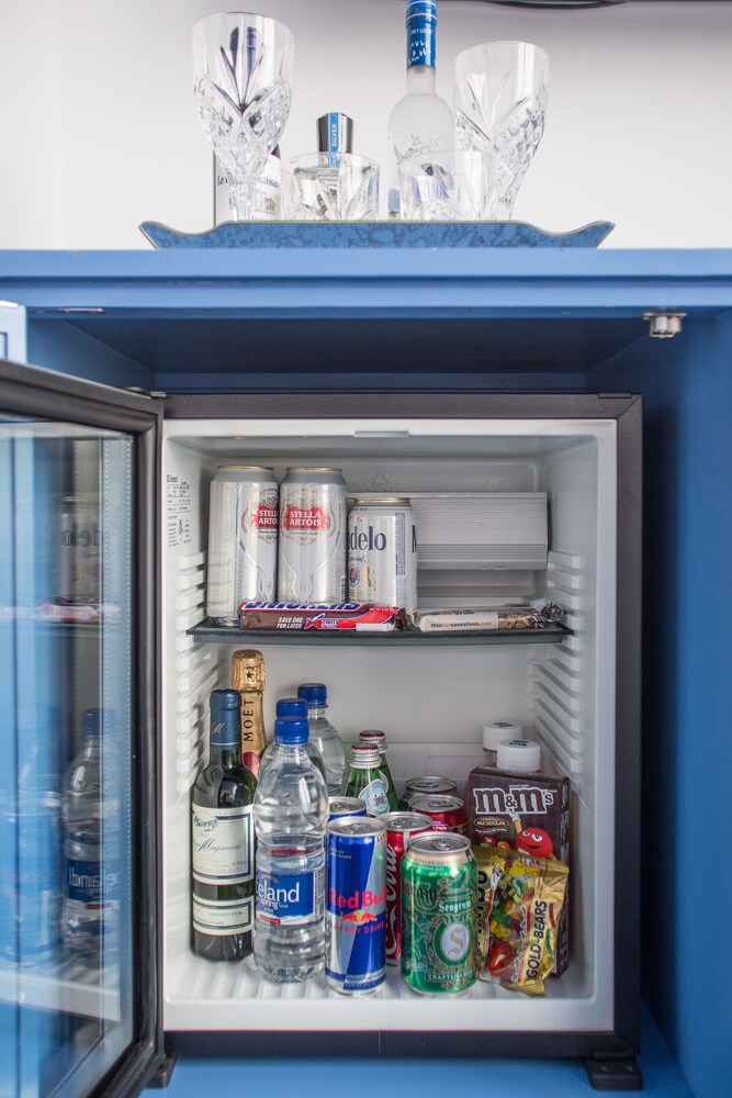 Mini-Refrigerator