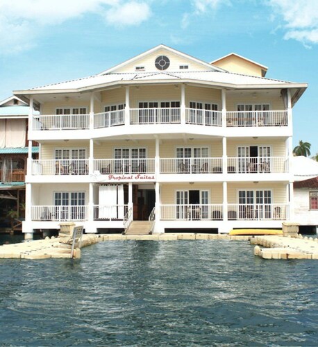 Tropical Suites Hotel
