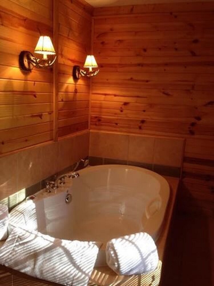 Jetted Tub