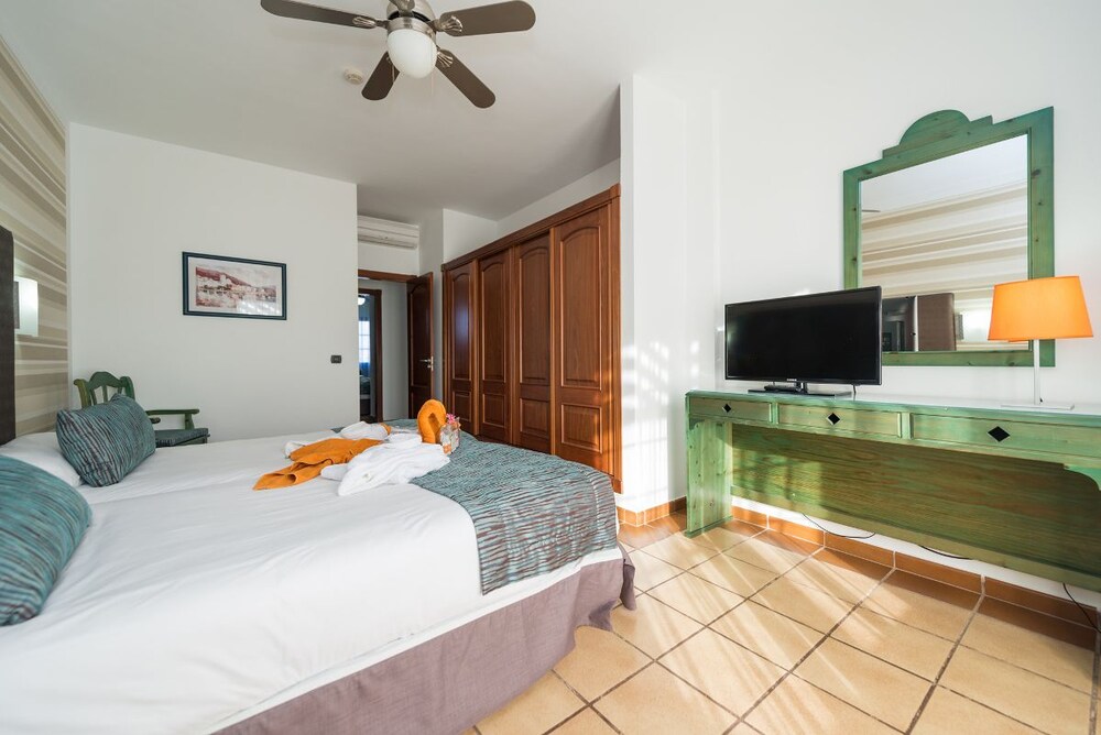 Standard Apartment, 2 Bedrooms - Guestroom