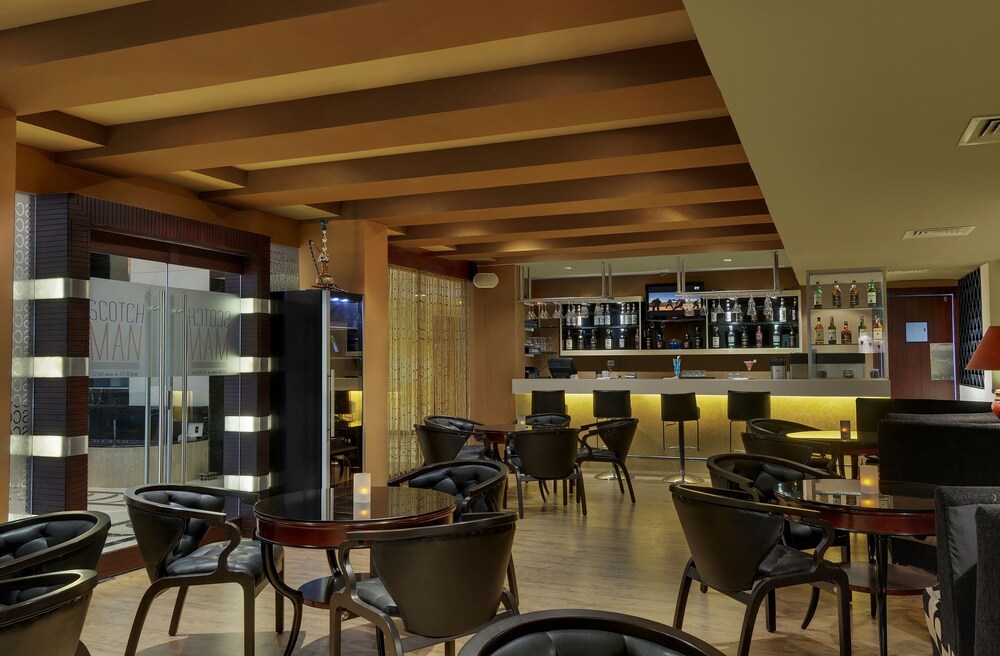Hotel Bar