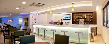 Hotel Bar