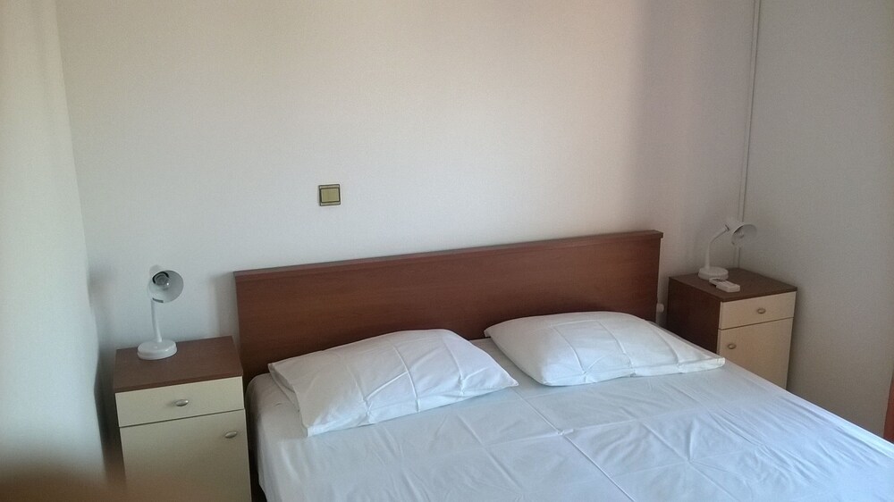 Apartment, 2 Bedrooms - Guestroom