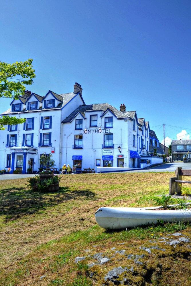 Hotel Front