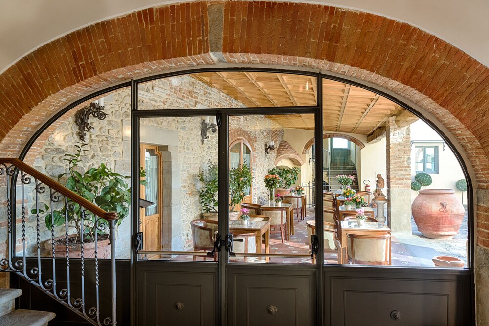 Hotel Bar