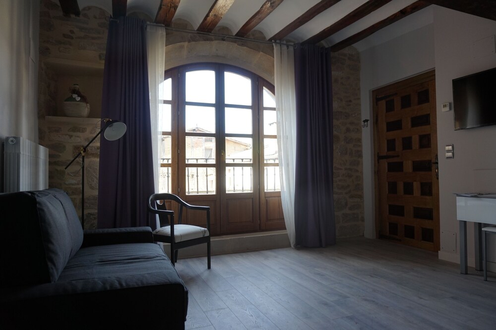 Comfort Apartment, 2 Bedrooms - Living Area