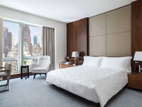 Deluxe Room, 1 King Bed