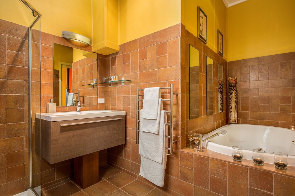 Jetted Tub