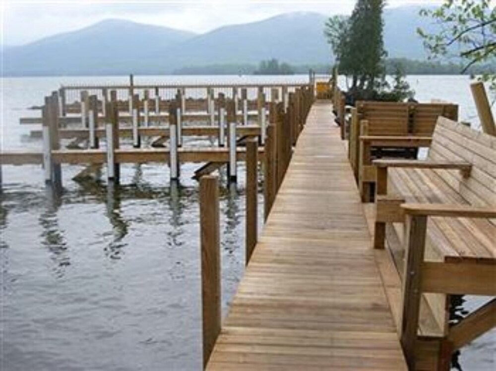 Dock