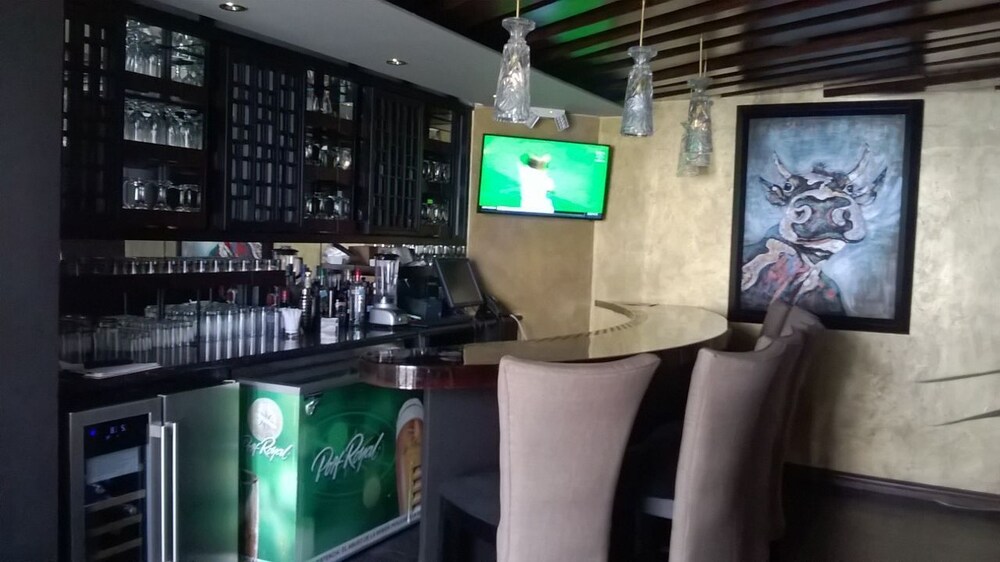 Hotel Bar