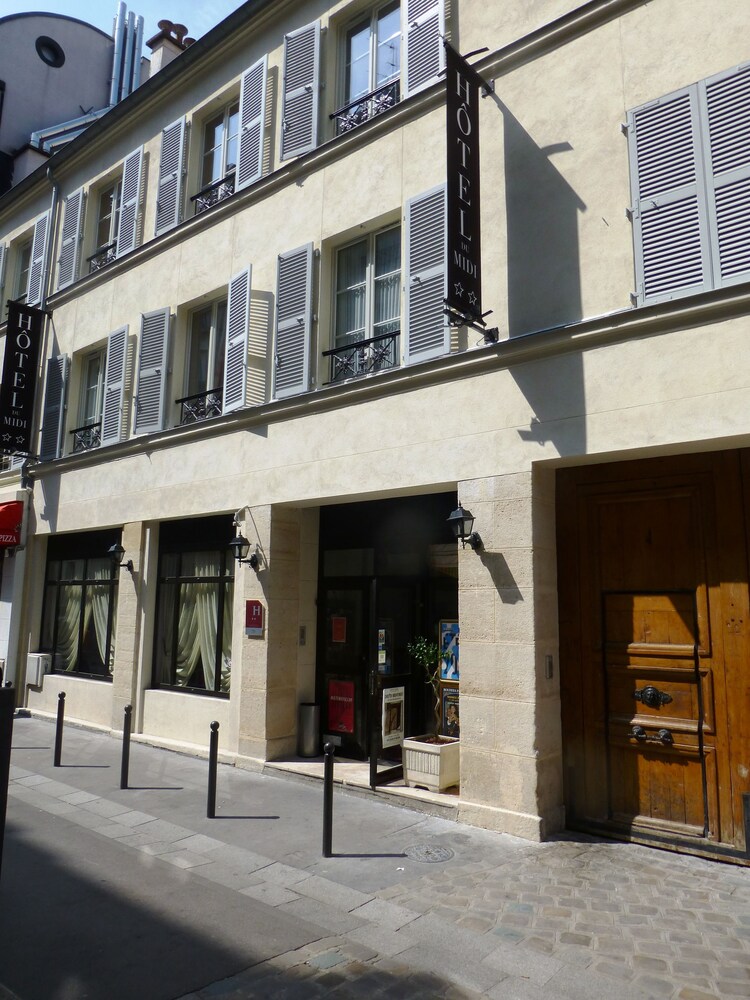 Façade de l'hôtel