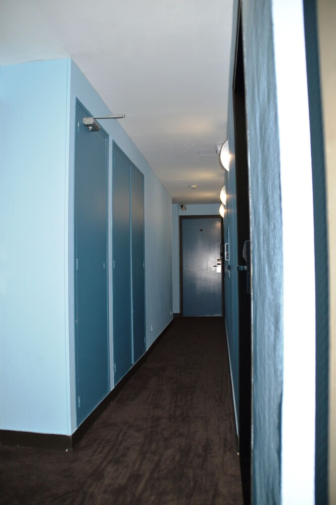 Vestibule