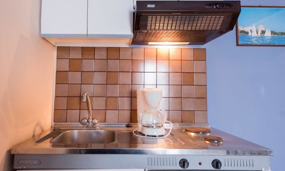 Studio - In-Room Kitchenette
