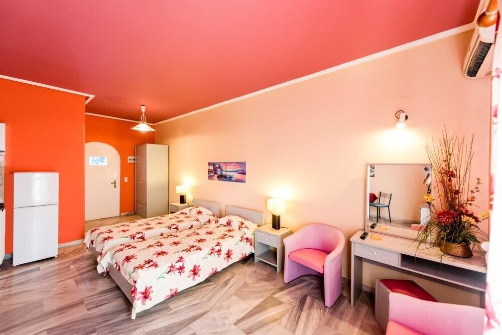Studio - Guestroom
