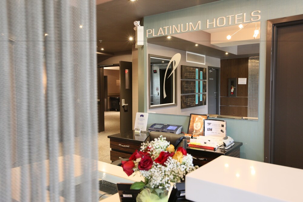 Hotel Lounge