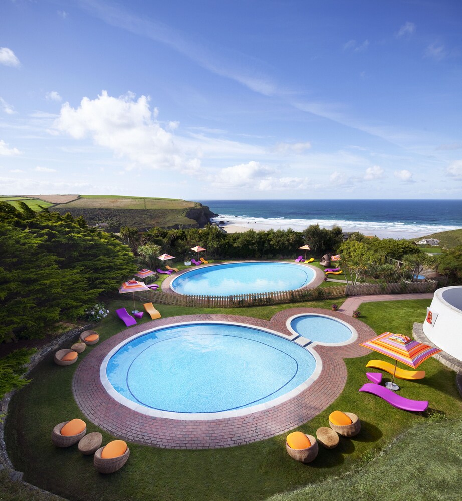 Indoor/Outdoor Pool