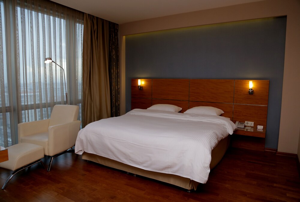 Guestroom View