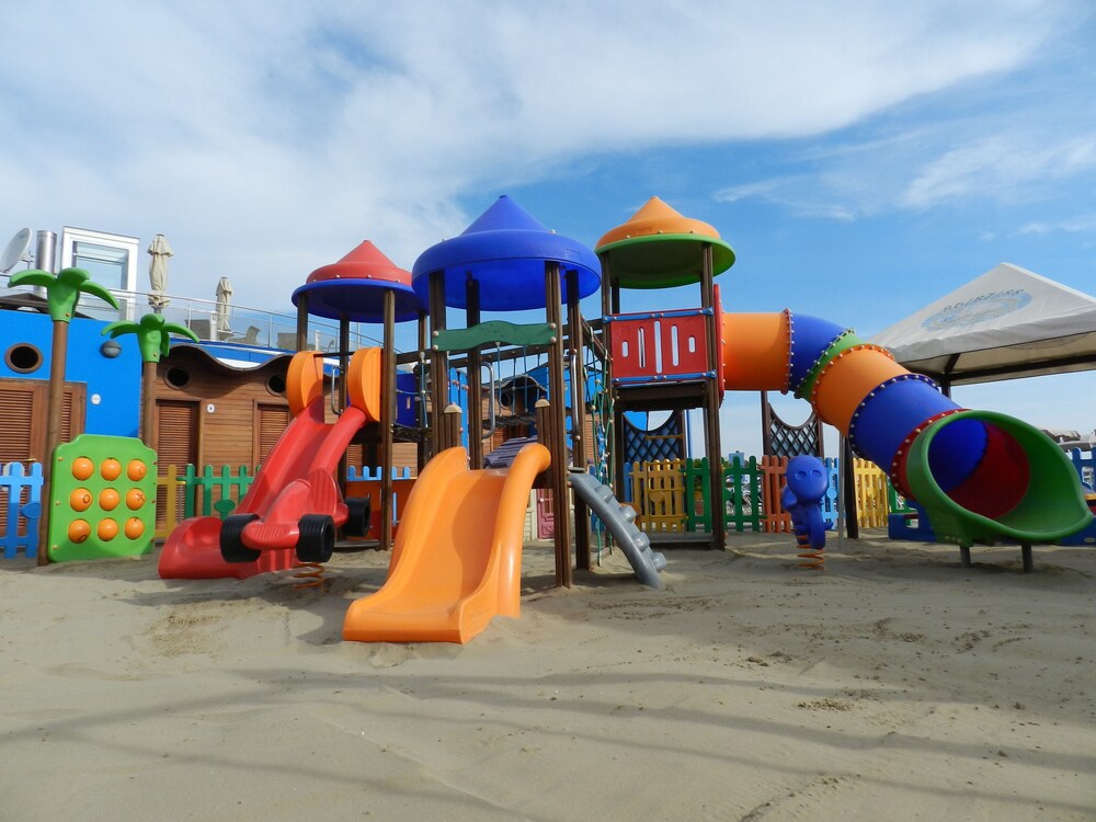 Childrens Play Area - Outdoor