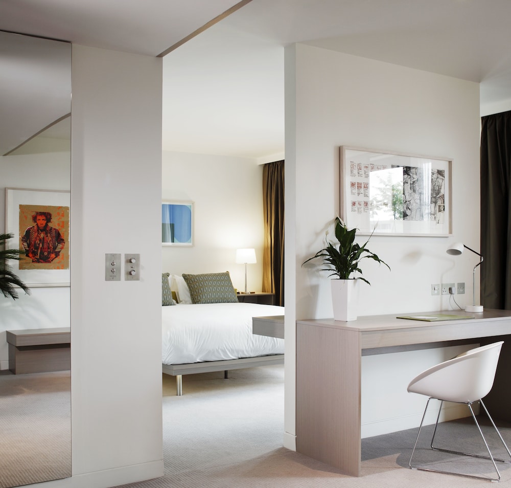 In-Room Business Center