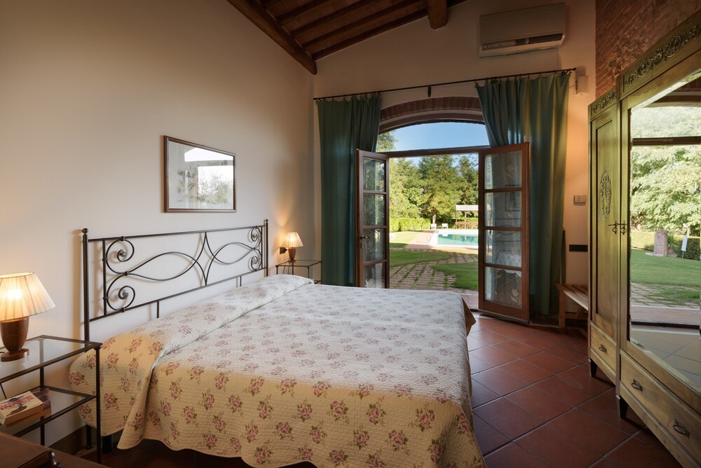 Superior Apartment, 2 Bedrooms - Guestroom