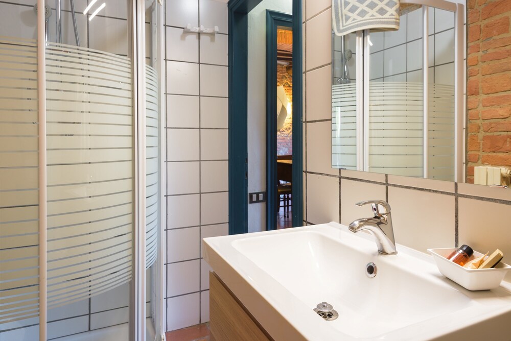Standard Apartment, 2 Bedrooms - Bathroom