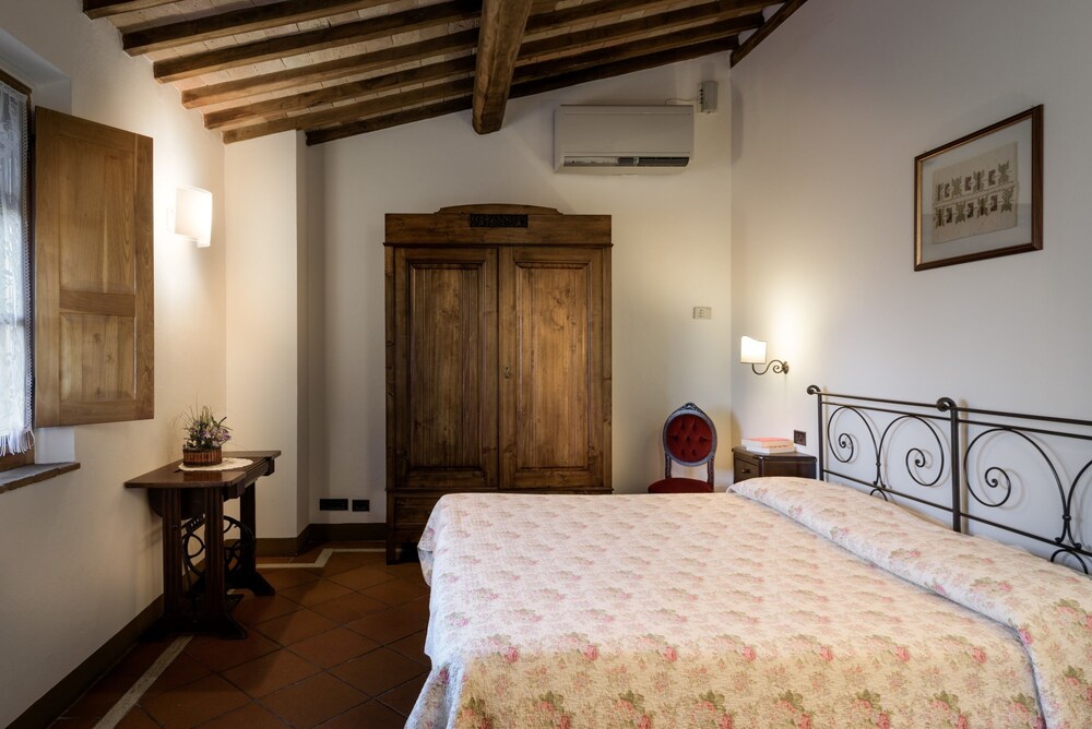 Superior Apartment, 2 Bedrooms - Guestroom