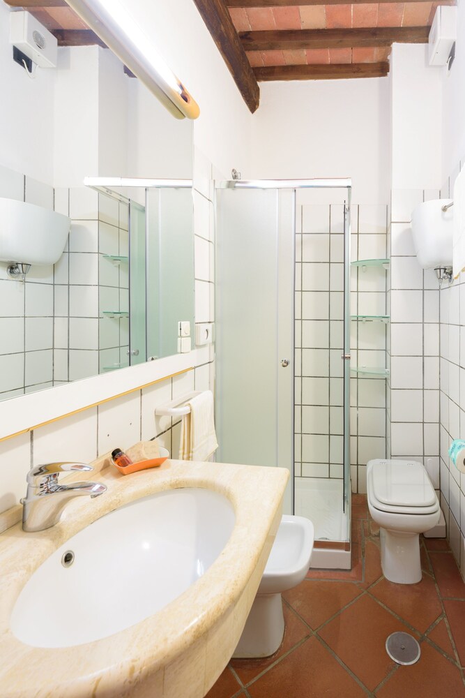 Superior Apartment, 2 Bedrooms - Bathroom