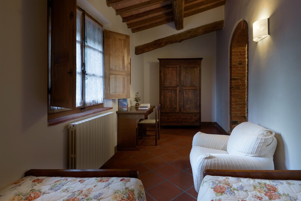 Standard Apartment, 2 Bedrooms - Guestroom