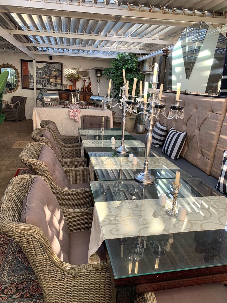 Hotel Lounge