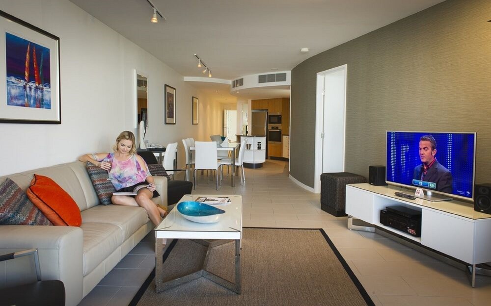 3 Bedroom Apartment Ocean View - Living Area