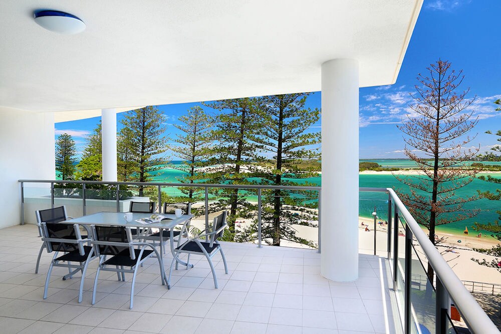 3 Bedroom Apartment Ocean View - Balcony