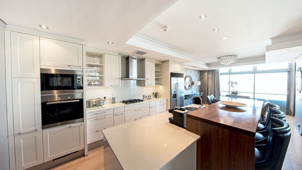 Penthouse (Three bedroom & jacuzzi) - In-Room Kitchen