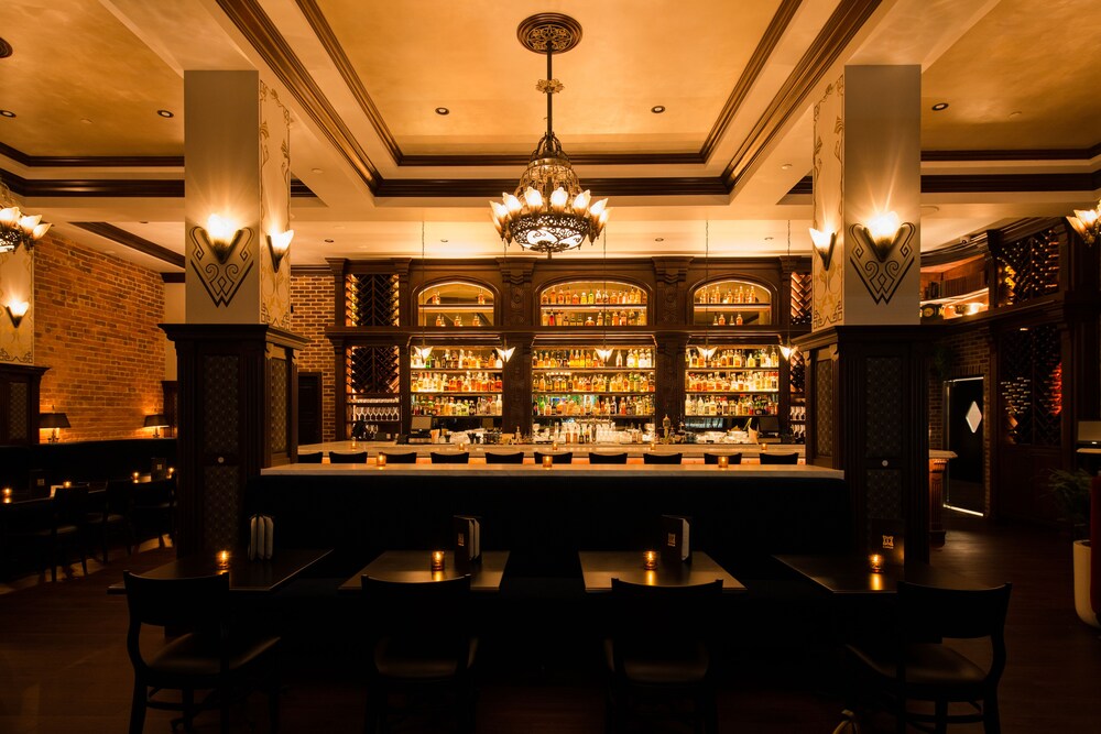 Hotel Bar