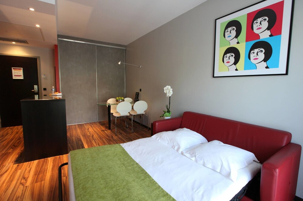 Zimmer (Familienapartment)