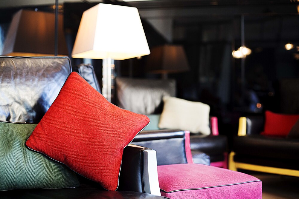 Hotel Lounge