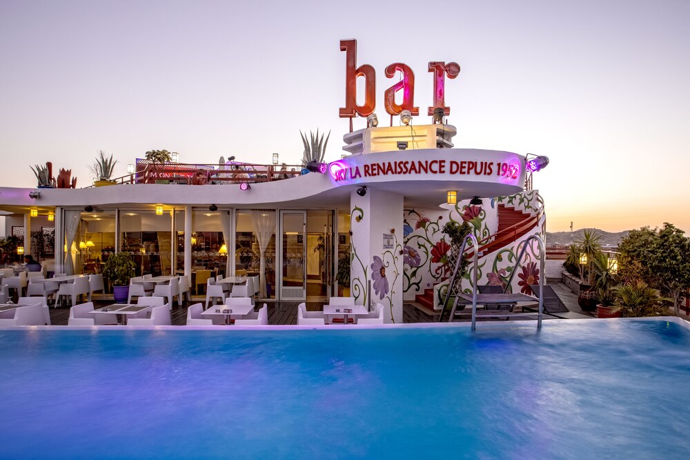 Poolside Bar