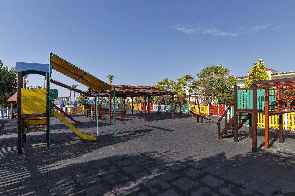 Childrens Play Area - Outdoor