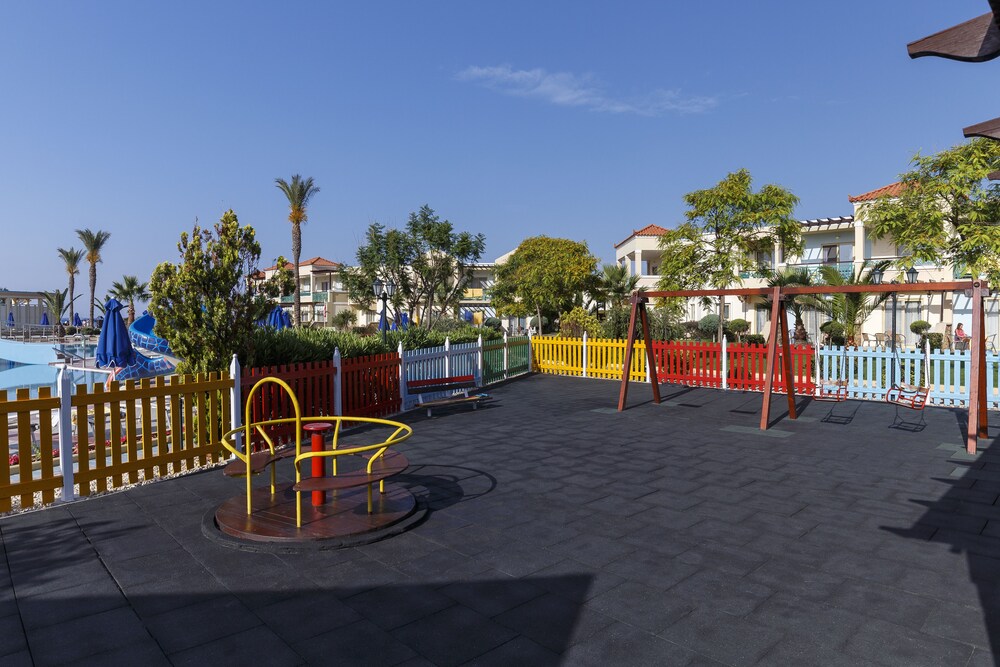 Childrens Play Area - Outdoor