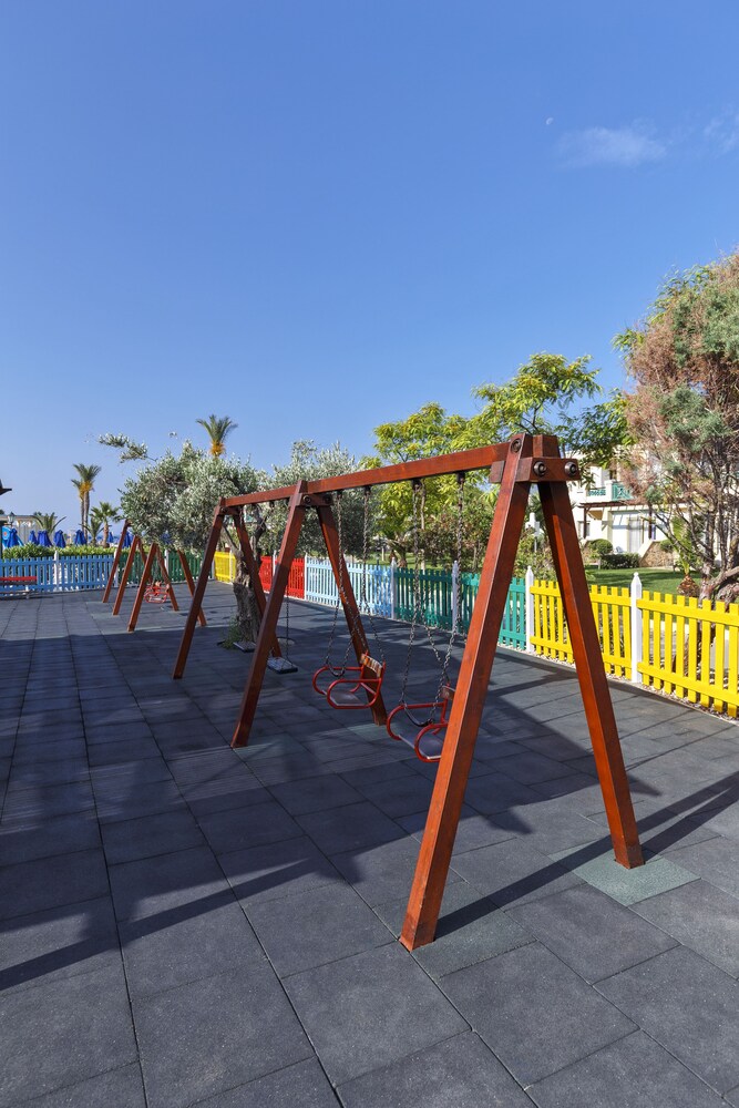 Childrens Play Area - Outdoor