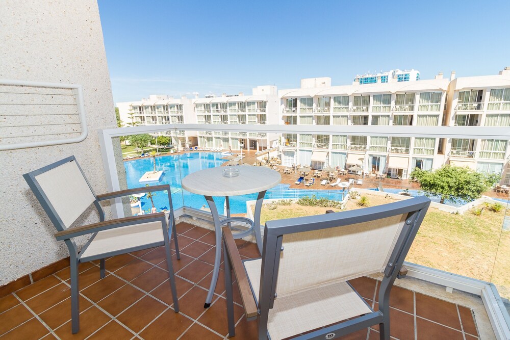 Junior Suite - Balcony