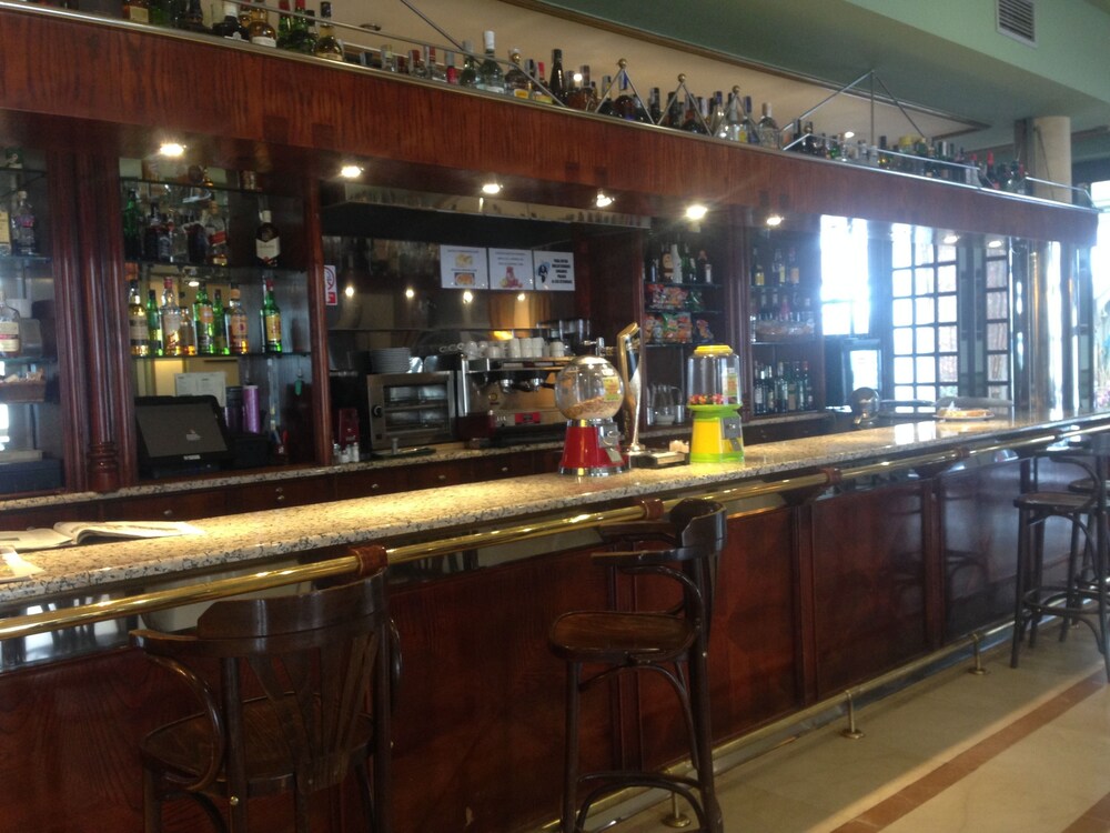 Hotel Bar