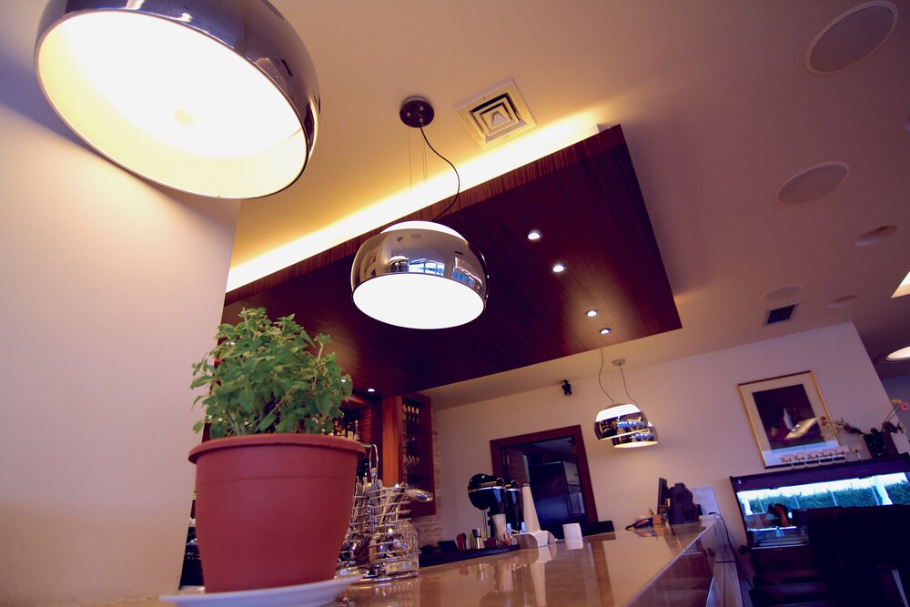 Hotel Bar