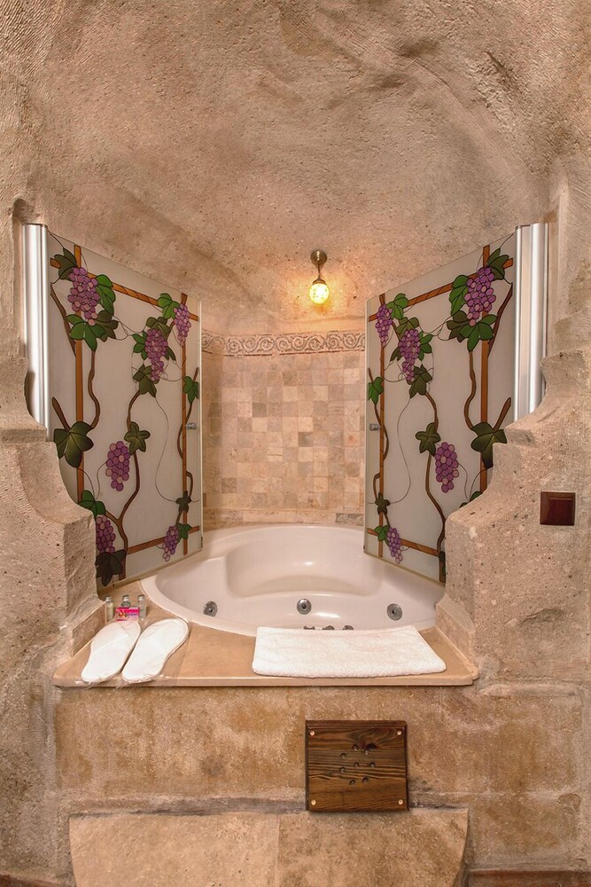 Jetted Tub