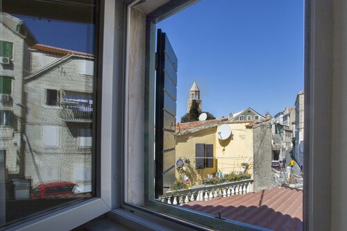 Authentic Luxury Rooms