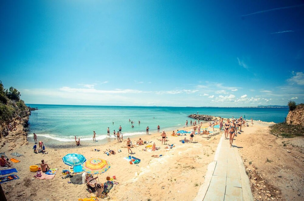 Beach/Ocean View