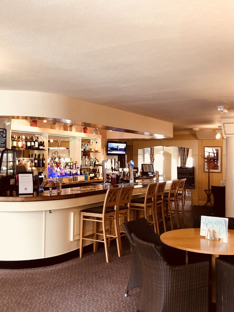 Hotel Bar