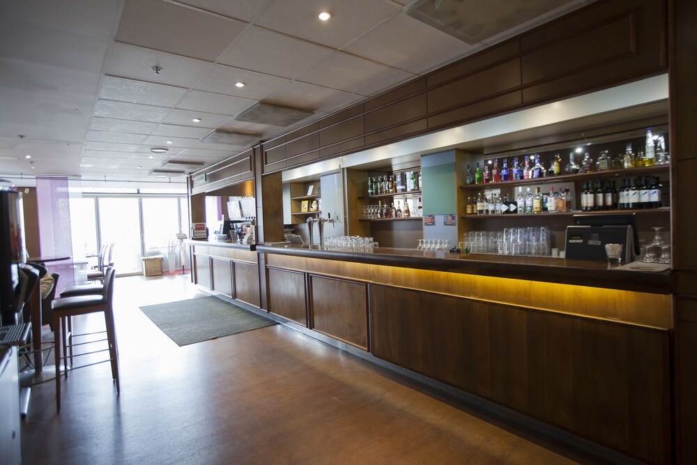 Hotel Bar