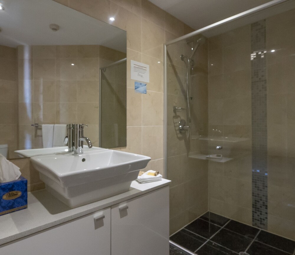 Double Room, 1 Queen Bed - Bathroom