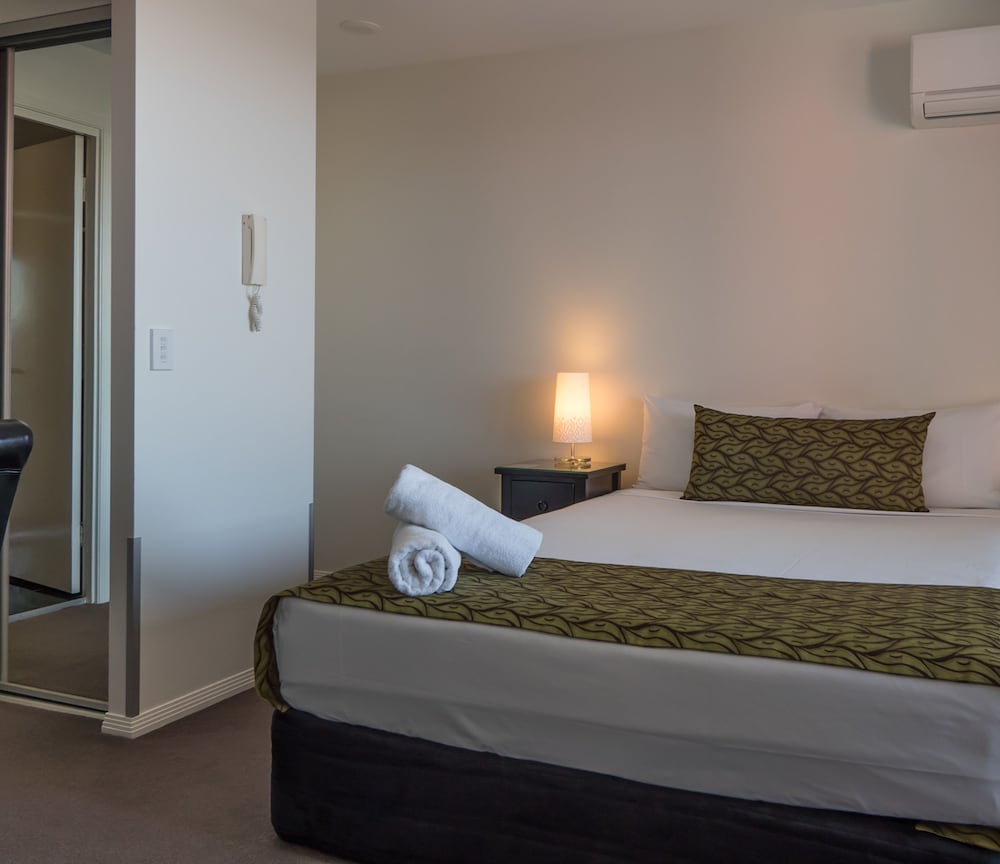 Double Room, 1 Queen Bed - Living Area